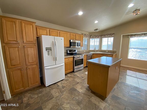 5th image of 2400 E Baseline Avenue #165