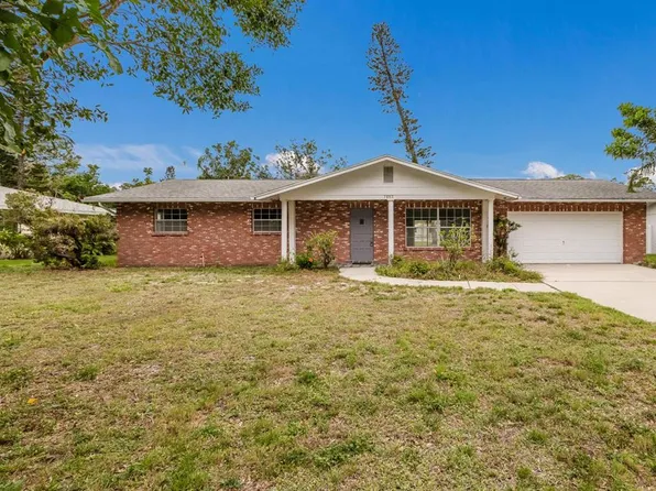 7803 2nd Ave W, Bradenton, FL 34209