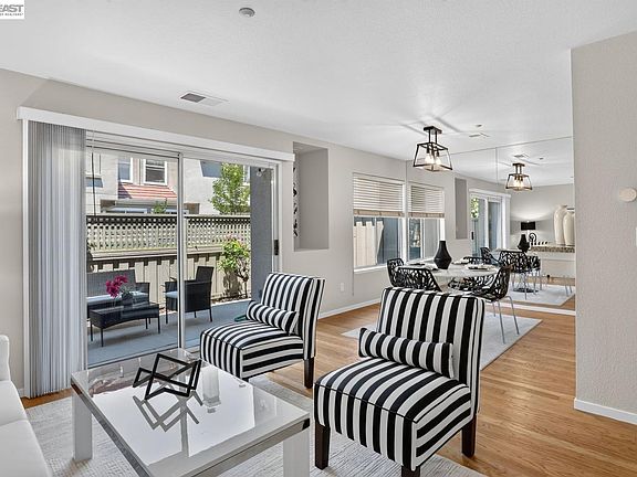 5th image of 4042 Rio Ct