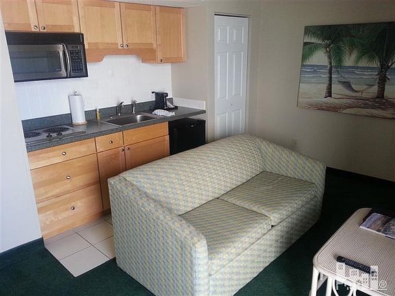 5th image of 2700 N Lumina Avenue #703
