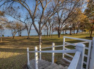 8606 Columbia Dr, Rowlett, TX 75089