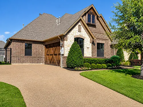1209 Verona Way Photo 1