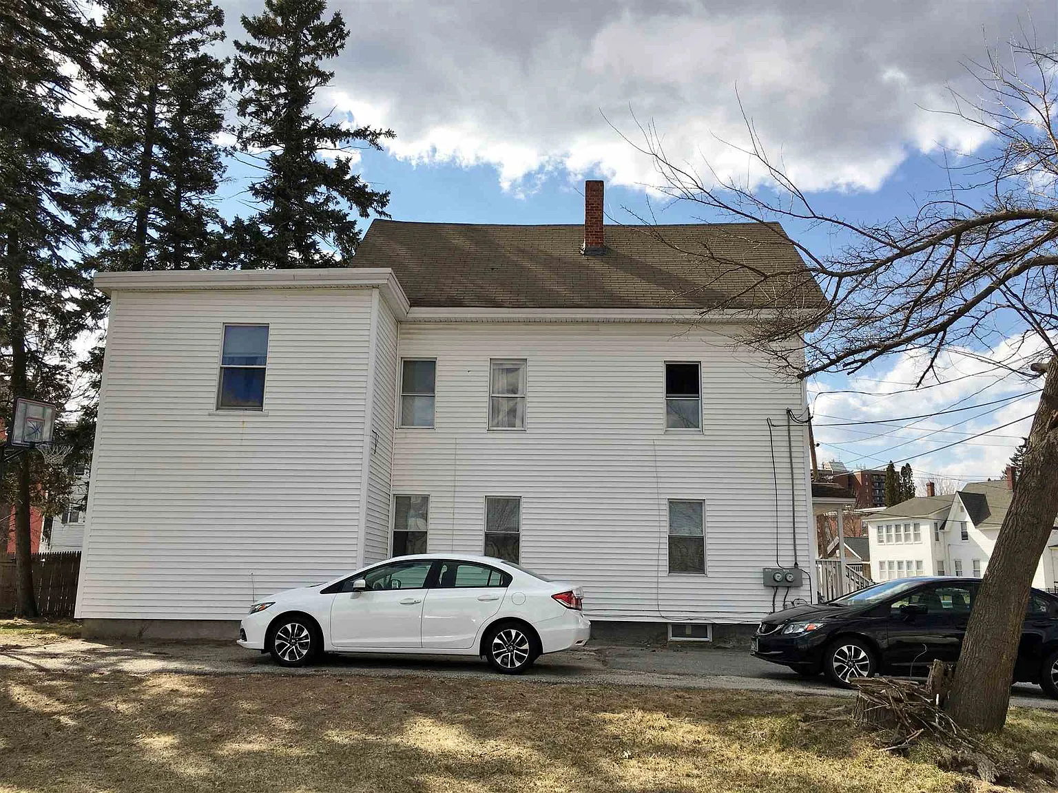 4 bed, 1.0 bath, 1100 sqft, $2,149 — Photo 3
