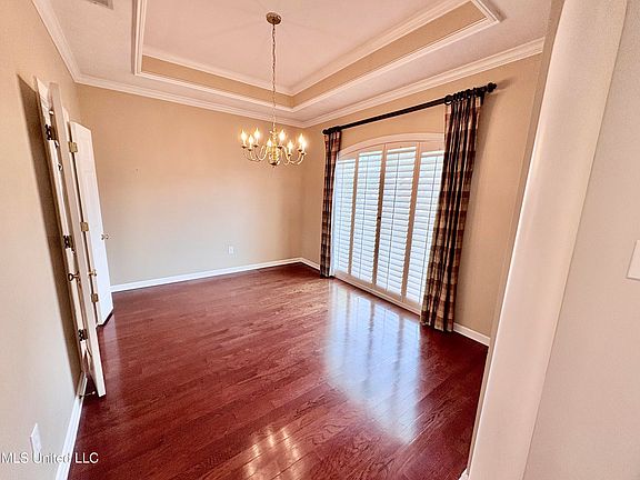 2nd image of 570 Spring Lake Dr