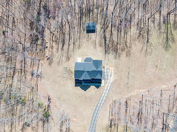 5th image of 205 McPherson Dr