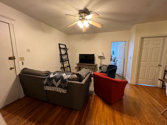 3rd image of 23 Egremont Rd