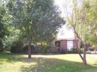 409 Curts Dr, Grand Prairie, TX 75052