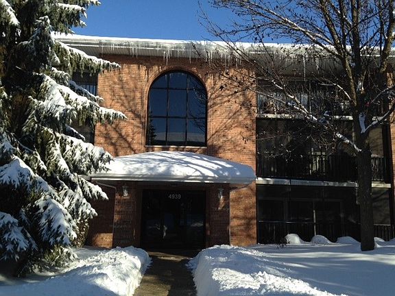 2nd image of 4939 E Circle Dr #203