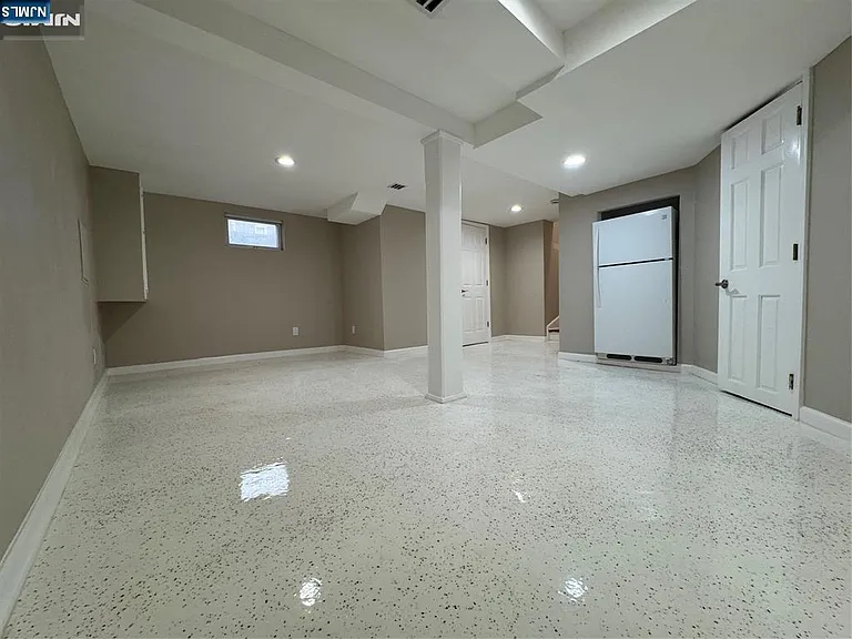 8 Dohrman Ave — Photo 18