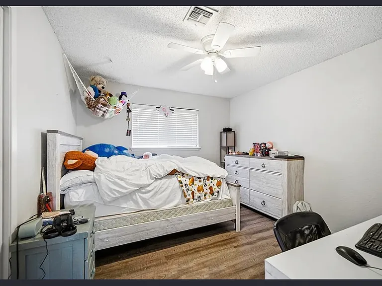 13614 Whitecap Blvd — Photo 2
