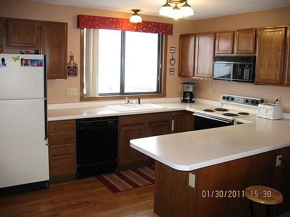 4th image of 2744 32nd St S