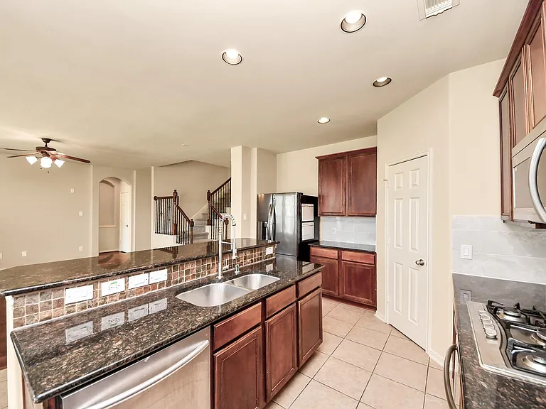 4 Palmdale Ln — Photo 23