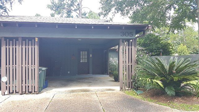 2nd image of 305 Oak Center Pl