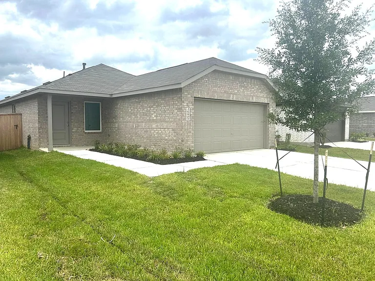 26807 Vanilla Pearls Ln — Photo 2