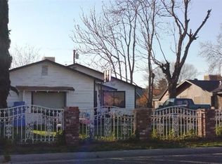 365 N Villa St, Porterville, CA 93257