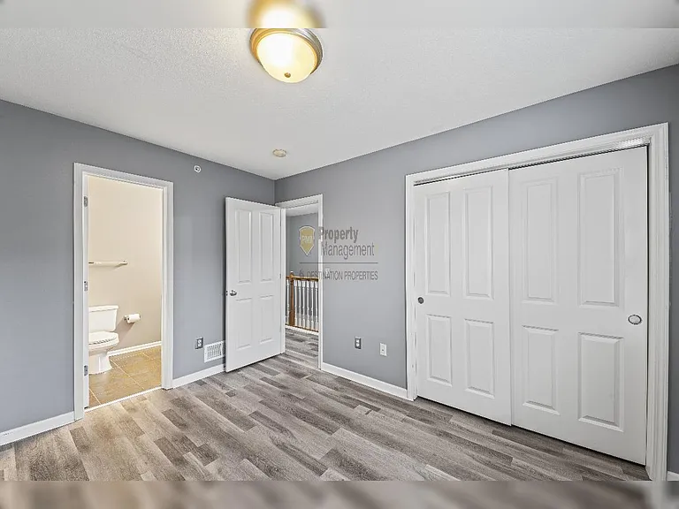 8938 Boehm Dr — Photo 17
