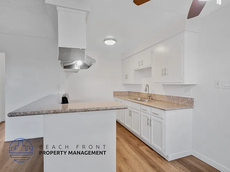 1525 Pine Ave. — Photo 6