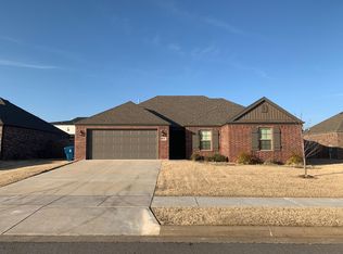 2500 SW Tupelo Ave, Bentonville, AR 72712