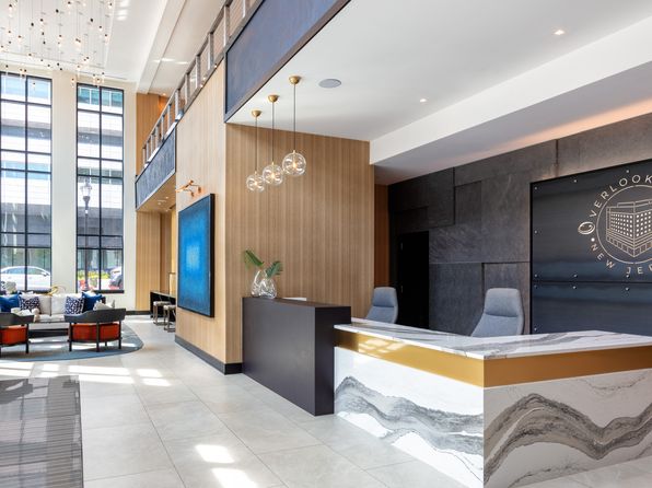 32 Oakland Ave APT 1414