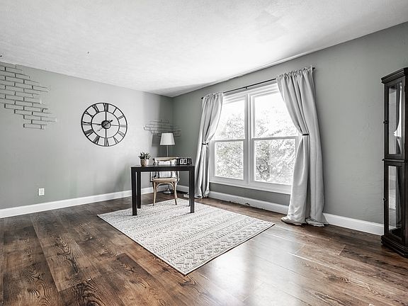 5th image of 11126 Echo Grove Ln
