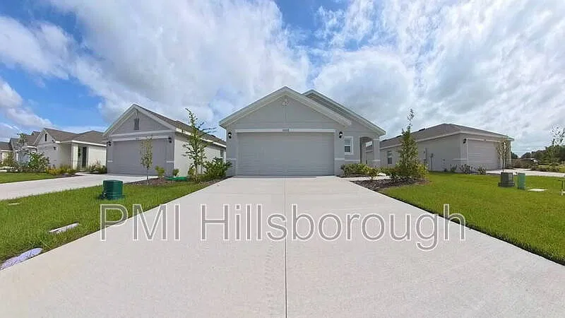 3 bed, 2.0 bath, 1504 sqft, $2,440 — Photo 1