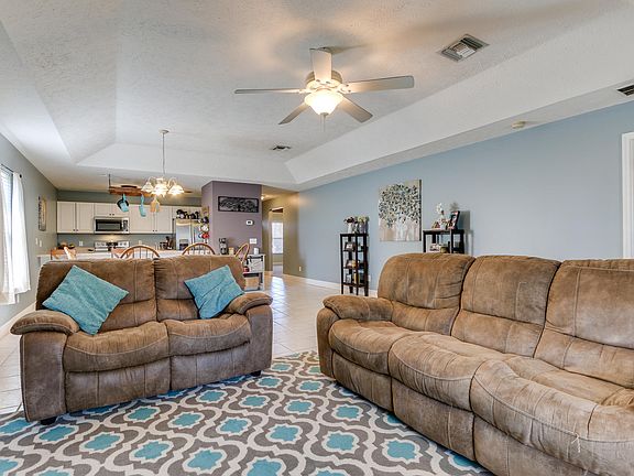 3rd image of 5307 Nicholas Ln