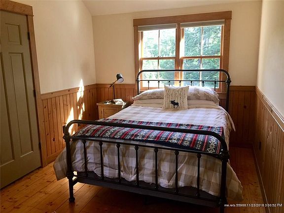 1 of 3 upstairs bedrooms