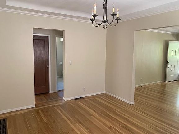 5th image of 708 E 5th Ave