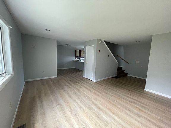 5th image of 46 Terrill St #3