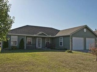 1315 S Bury St, Tonganoxie, KS 66086