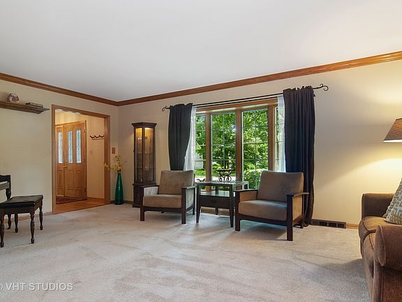 5th image of 1140 Pine Ct