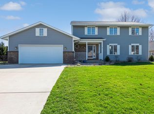 406 Fordwick Ln, Valparaiso, IN 46383
