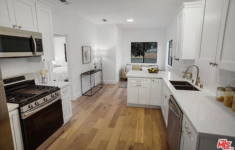 1st image of 821 N Avenue 50 #1/2