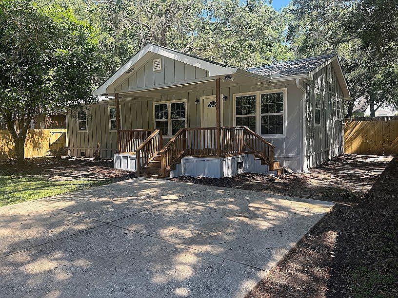 1st image of 6233 Ponder Rd