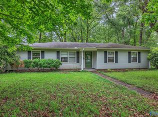 1602 Summerlane SE, Decatur, AL 35601