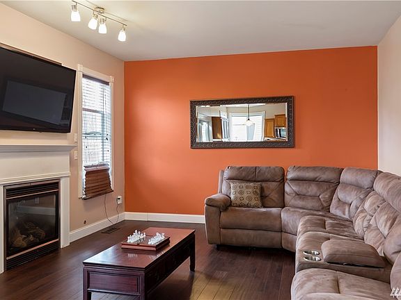 2nd image of 4752 Okanogan Dr SE