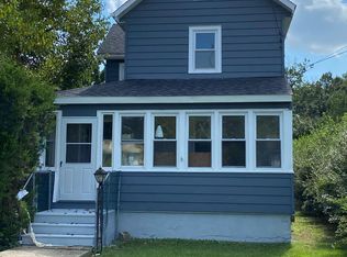 22 Deptford Rd, Glassboro, NJ 08028