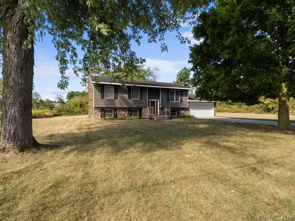 136 Decatur Dr, Brooklyn, MI 49230