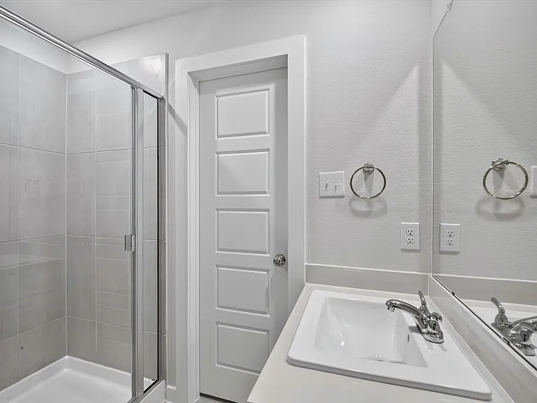 709 Summerberry Dr — Photo 15