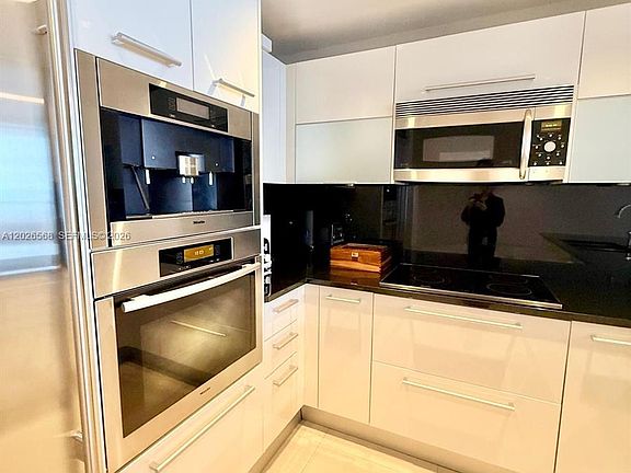 5th image of 17121 Collins Ave APT 1207