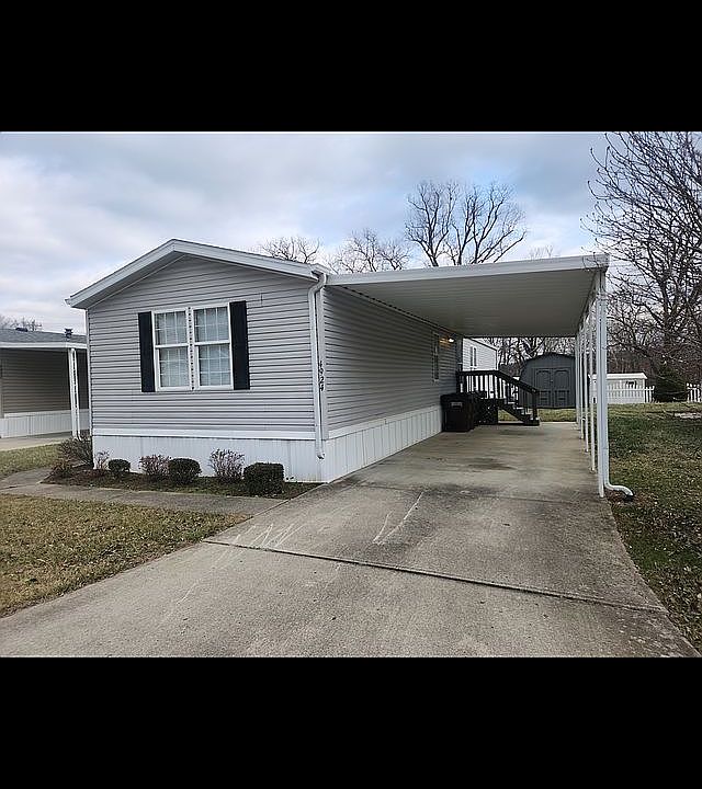 1st image of 4924 Shoreline Dr