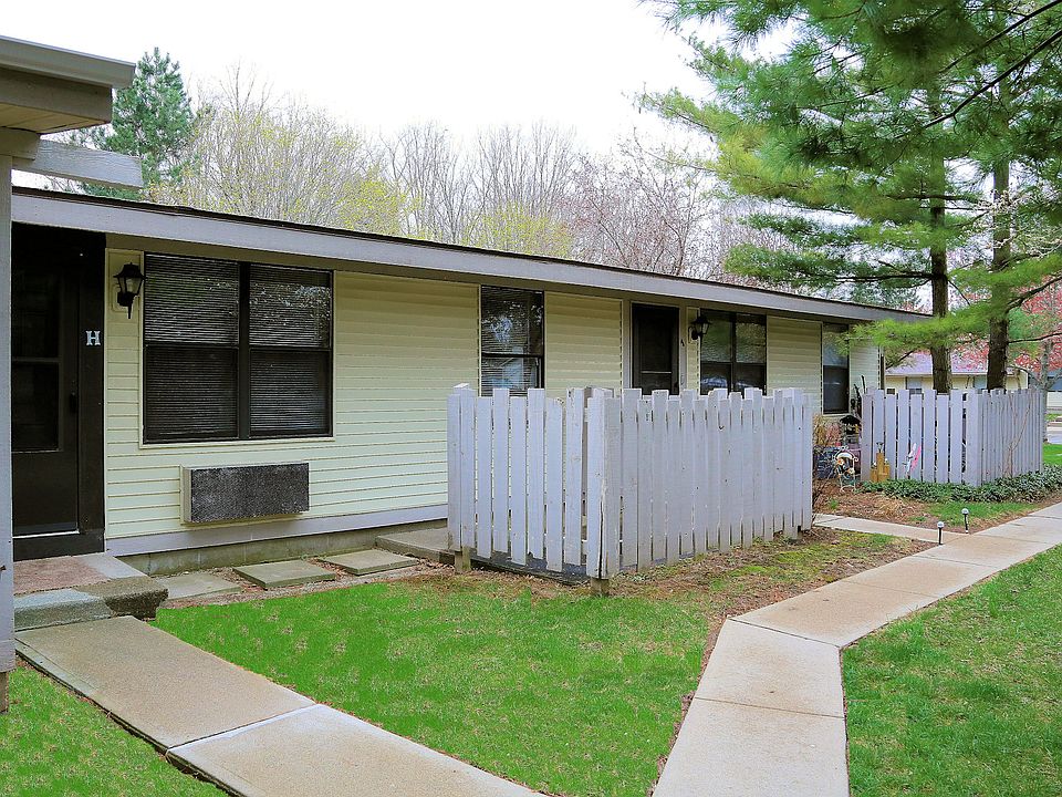 1st image of 1727 Montgomery Ct #1719-D