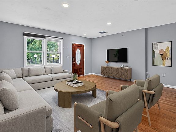 2nd image of 30 Cameron St APT 7