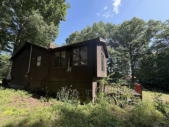 4th image of 33 Juckett Hill Dr