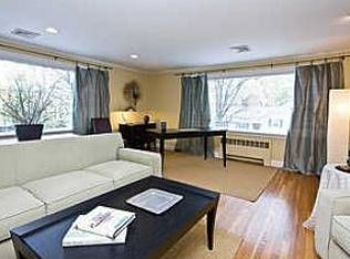 47 Ellis Farm Ln, Melrose, MA 02176