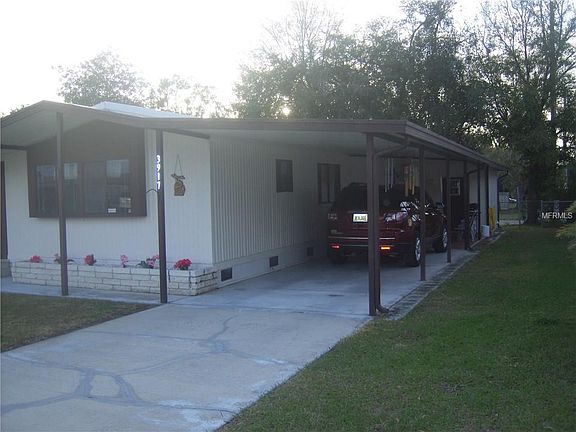 4th image of 3917 Sarah Dr