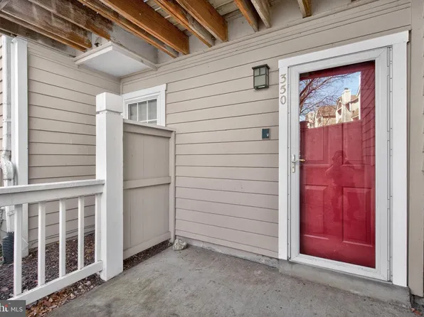 5715 Chapman Mill Dr APT 350, Rockville, MD 20852
