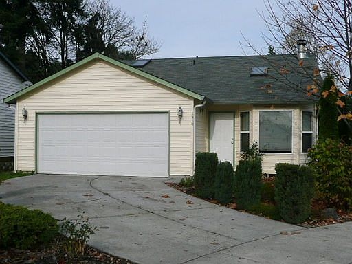 1st image of 4910 NE 59th Cir