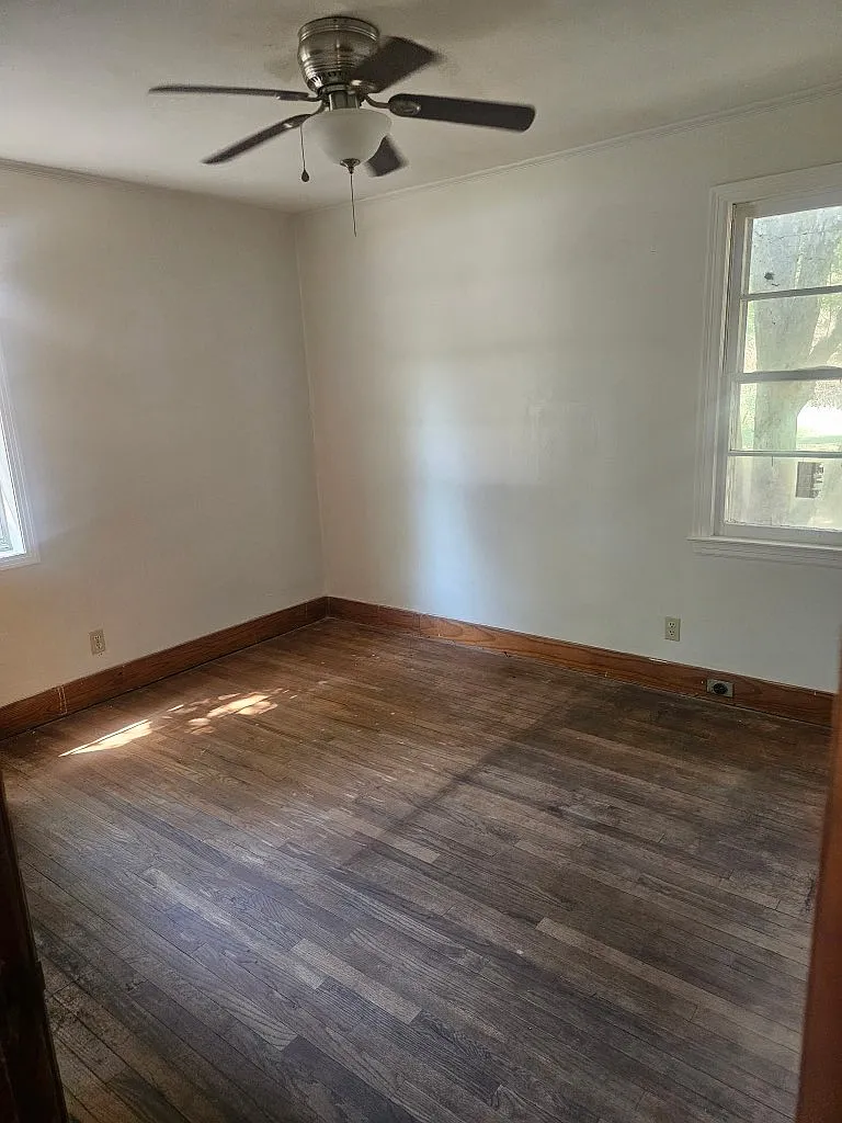 3 bed, 1348 sqft, $995 — Photo 3