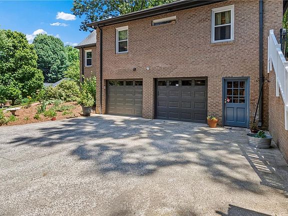 4th image of 200 Worthland Ct